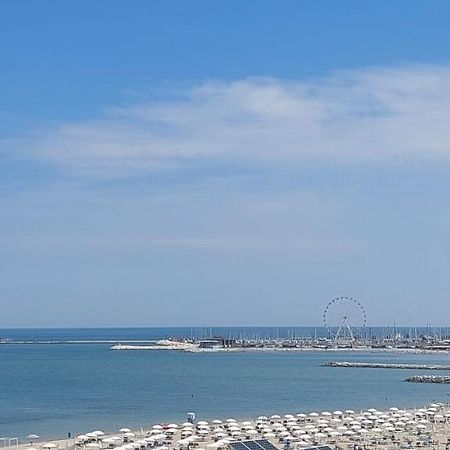 Hotel Alexander Resort Римини Екстериор снимка